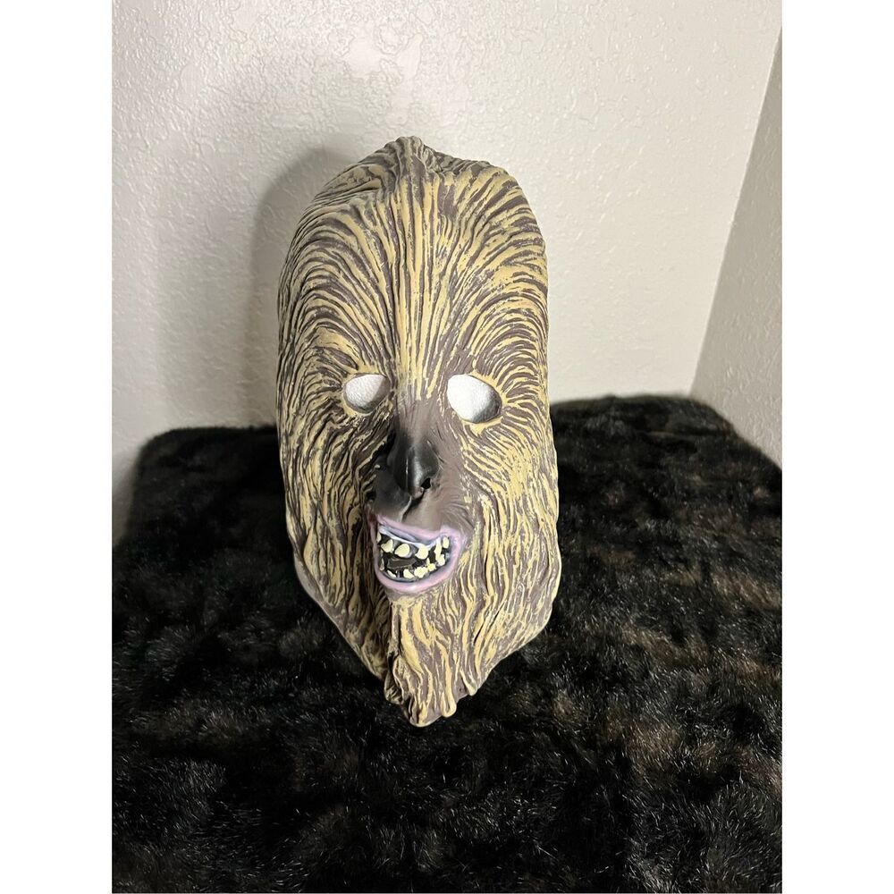 Chewbacca Star Wars Full Head Rubber Halloween Mask Rubie's Costume Co. 2005